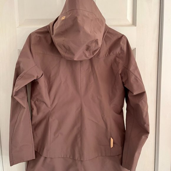 Women's Hooded Jacket in Plum - Picture 4 of 10